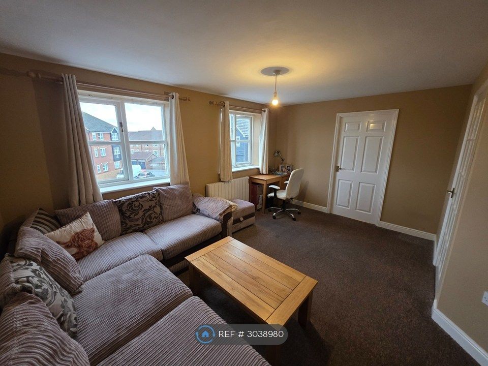 Property photo 2 of 17