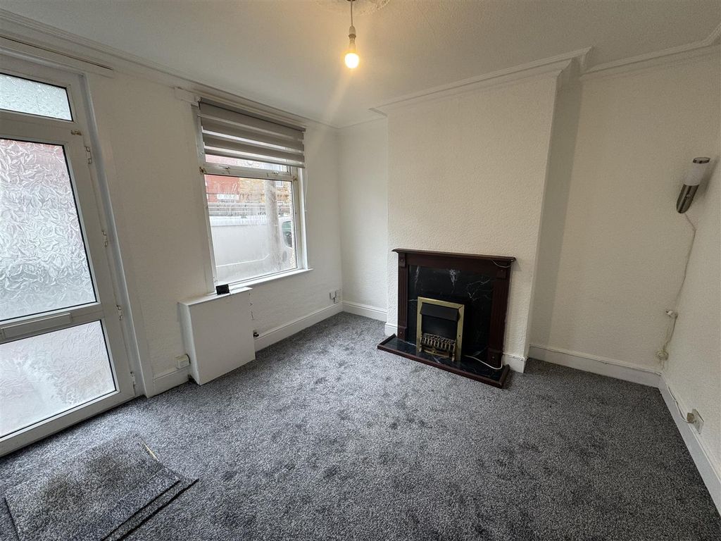 Property photo 2 of 12 Img_0724.Jpg