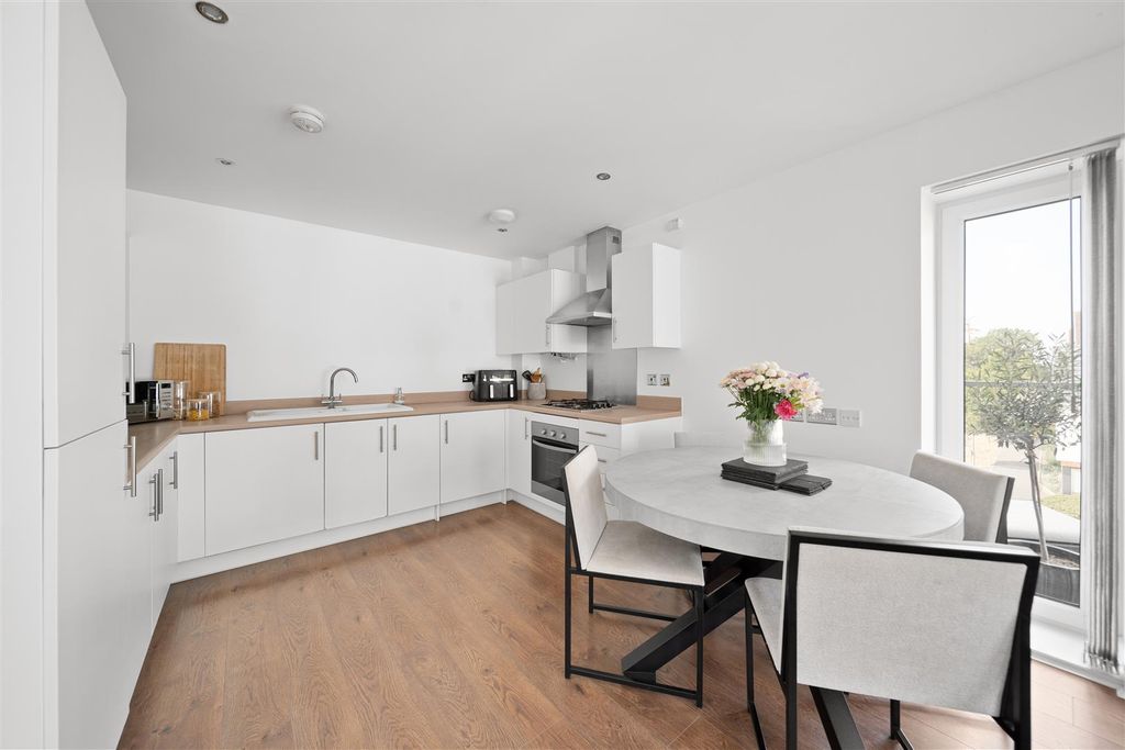 Property photo 1 of 15 Huxley Drive-01.Jpg