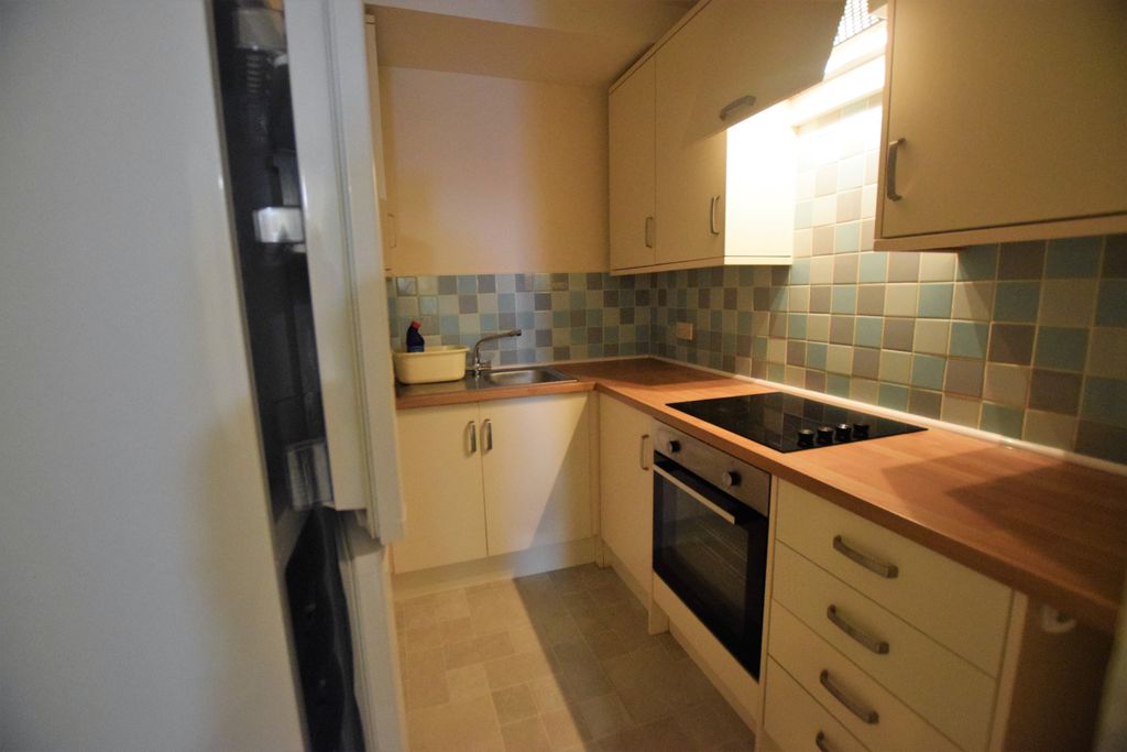 Property photo 3 of 10 Photo 03