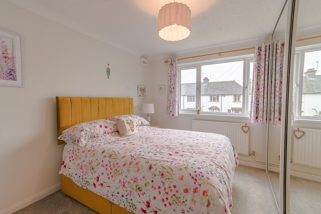 Additional image 9 of 2 bed flat for saleButtrills Road, Barry CF62