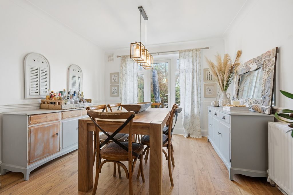 Property photo 2 of 21 Dining Area