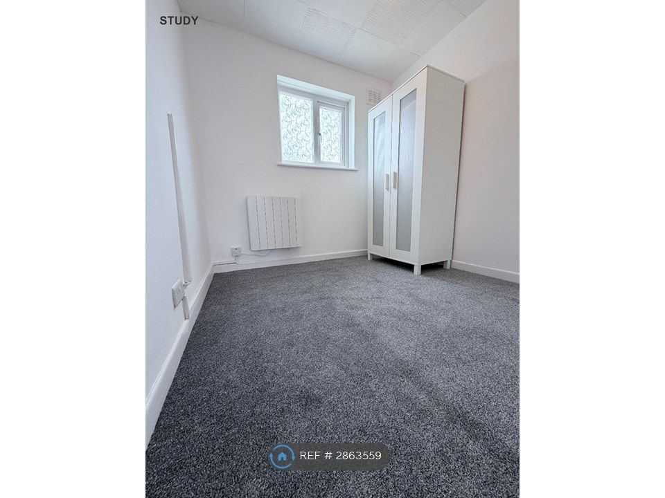 Property photo 3 of 7 Study