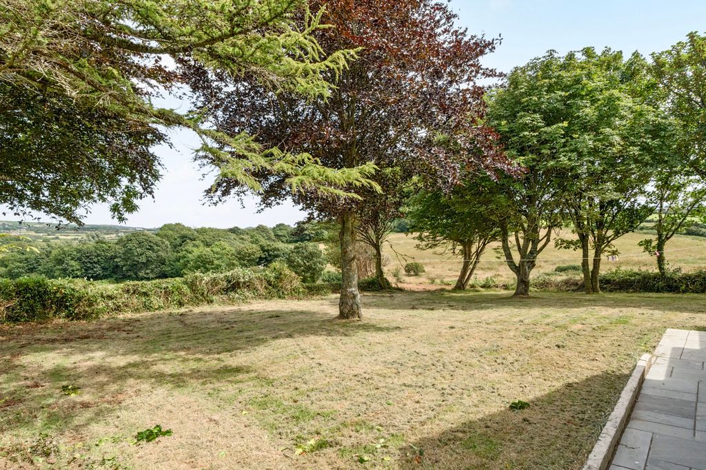 Property photo 3 of 26