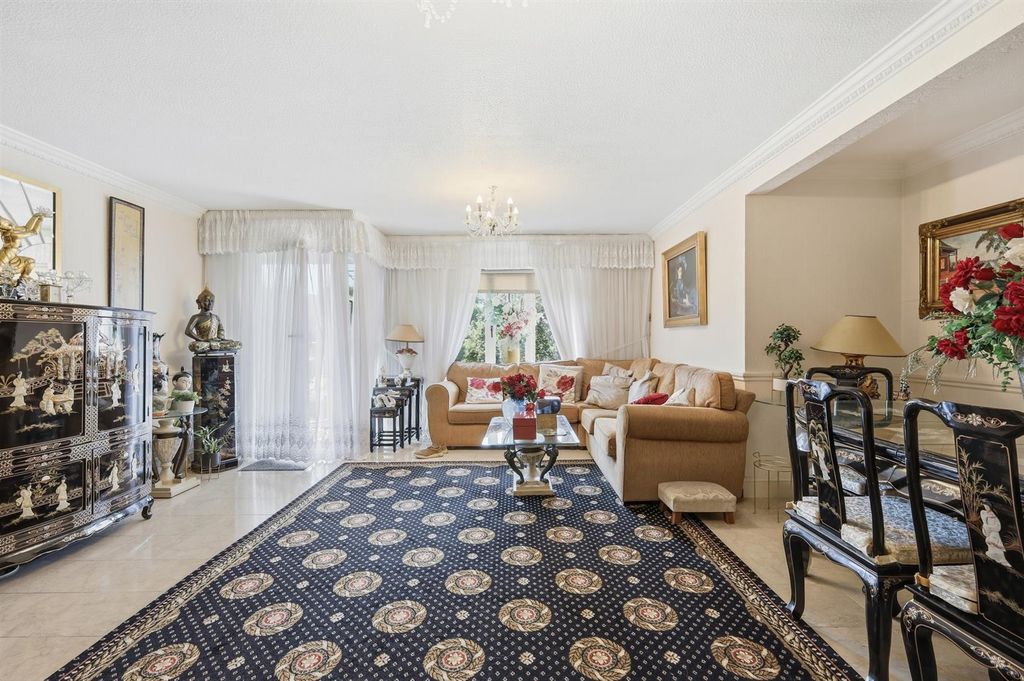 Property photo 2 of 18 2