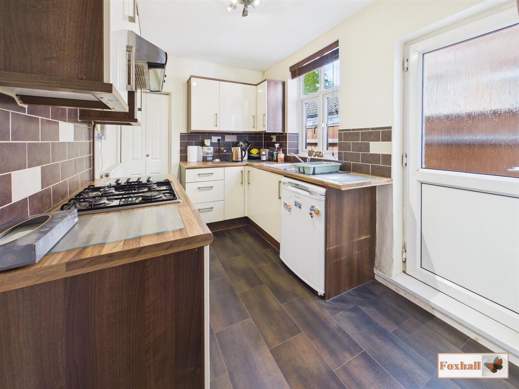 Property photo 3 of 15 Kitchen