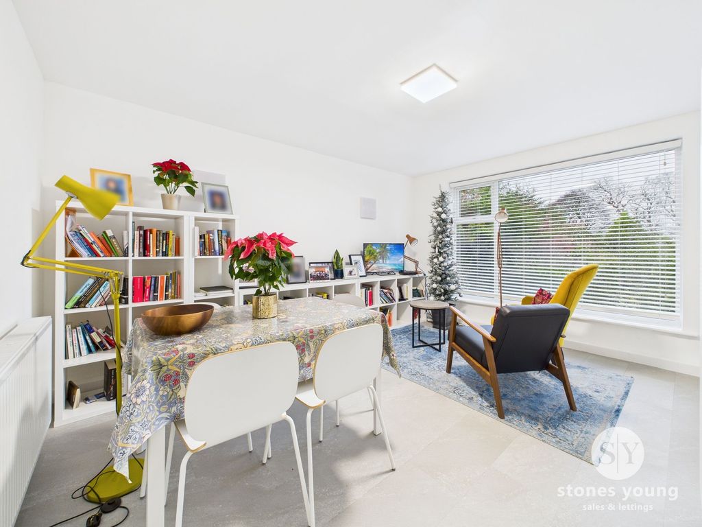 Property photo 3 of 28