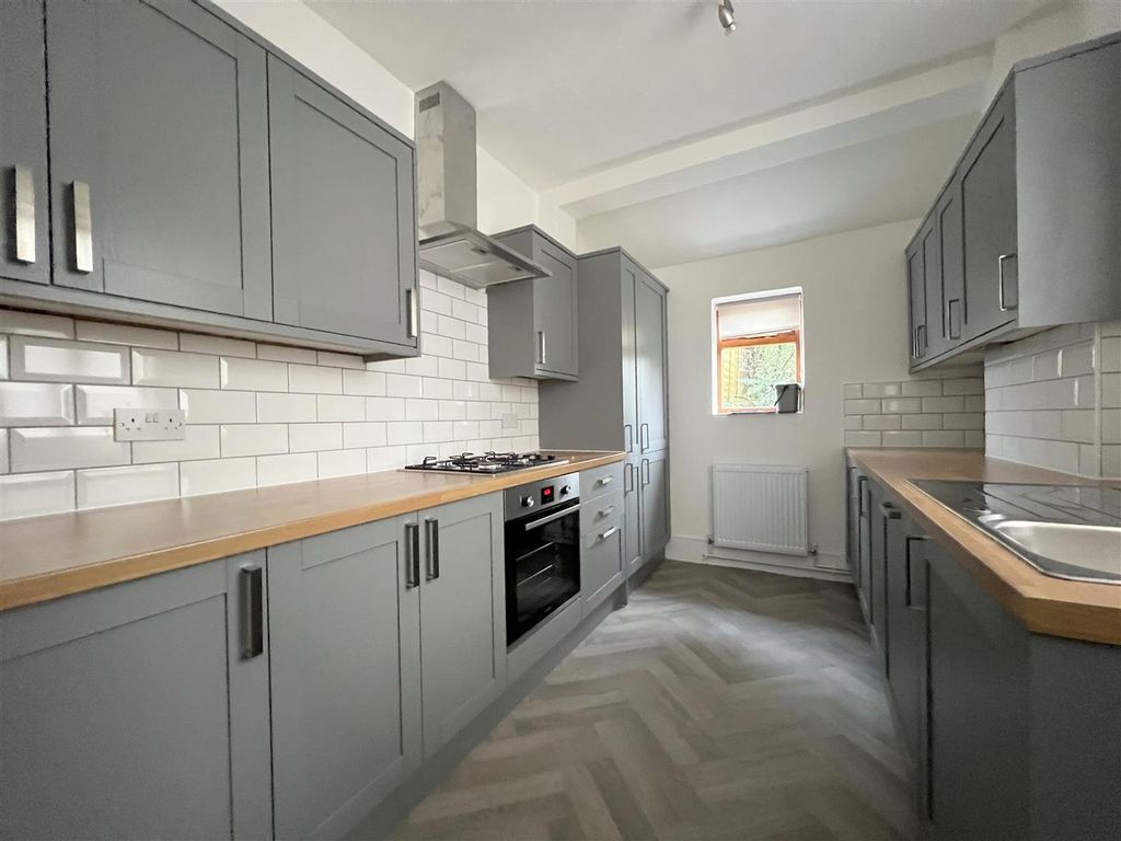 Property photo 2 of 9 Kitchen-001.Jpg
