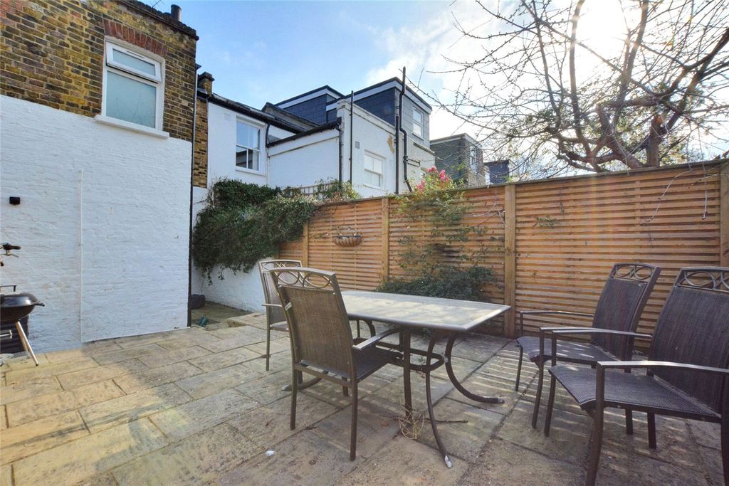 Property photo 2 of 15 Picture No. 08