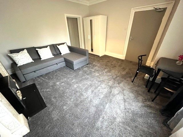 Property photo 2 of 7 7