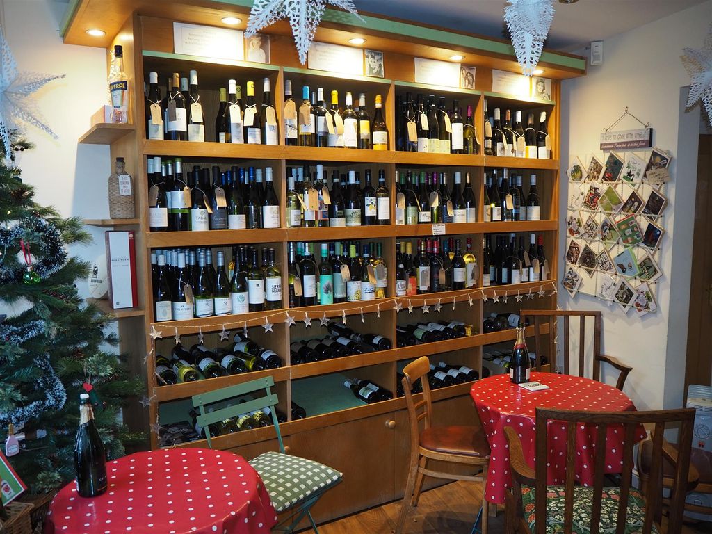 Property photo 3 of 6 Photo 2