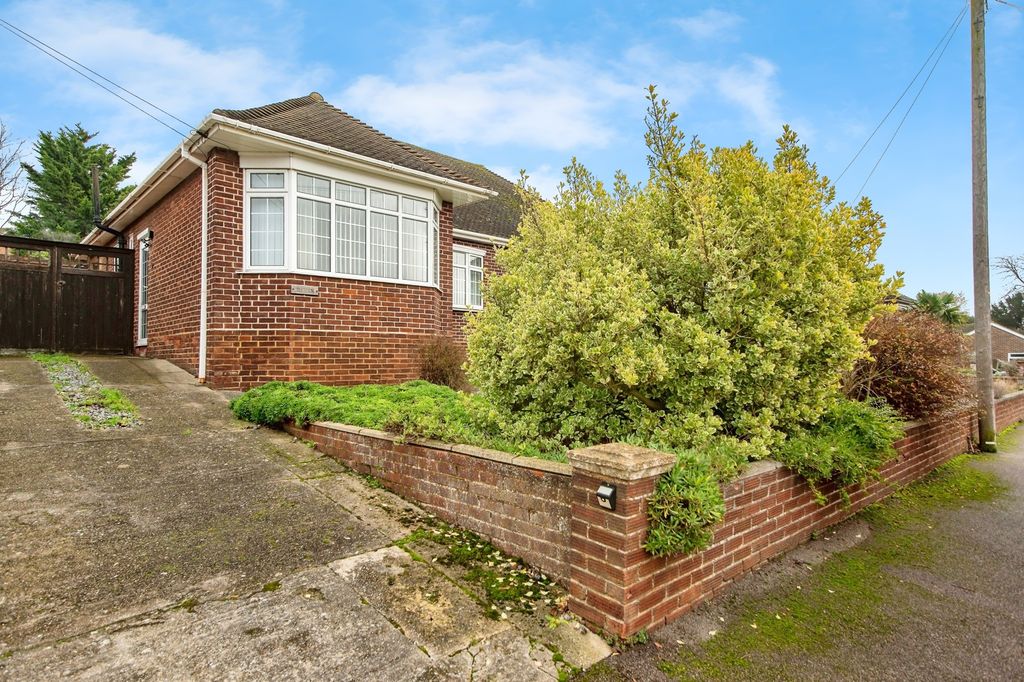 Property photo 1 of 17 Front