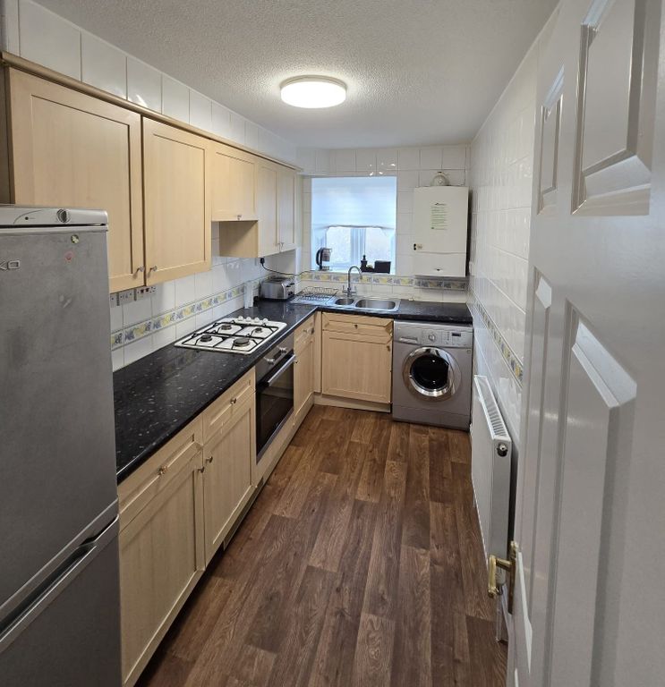 Property photo 3 of 7 Gallery