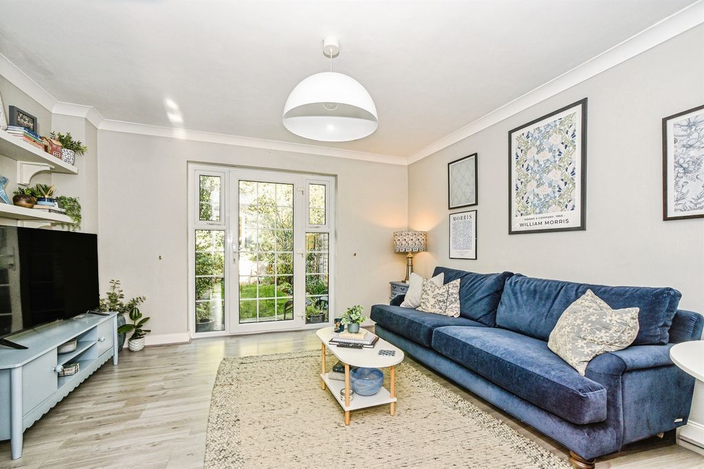 Property photo 2 of 15