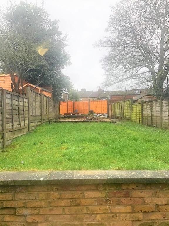 Property photo 3 of 9 Queens 4_Lge