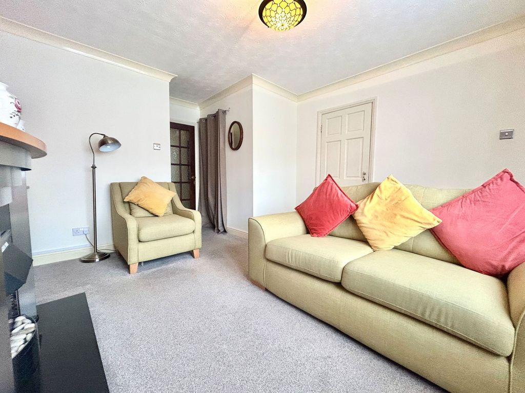 Property photo 3 of 8