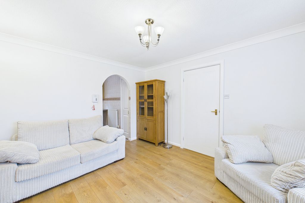 Property photo 3 of 10 Living Room