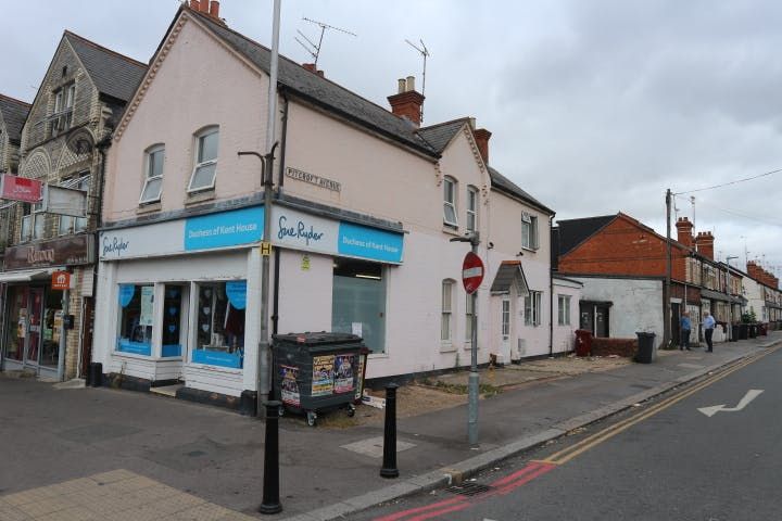 Property photo 1 of 16 119 Wokingham Road