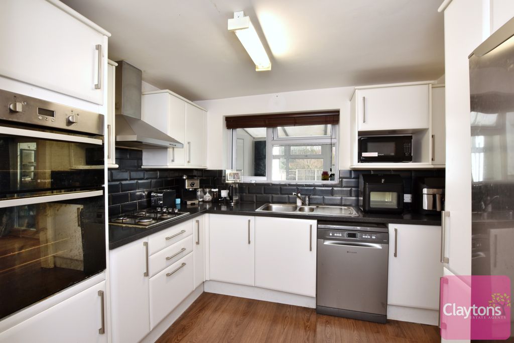 Property photo 2 of 13 Kitchen