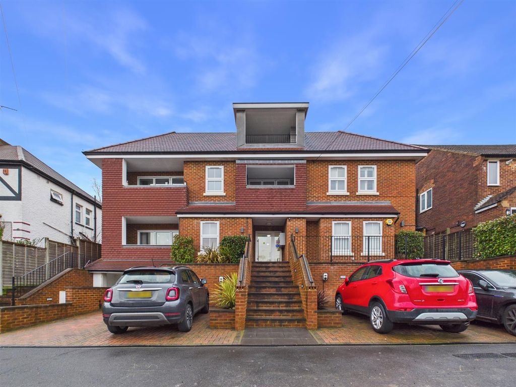 Property photo 1 of 15 Cam02885G0-Pr0565-Still013.Jpg