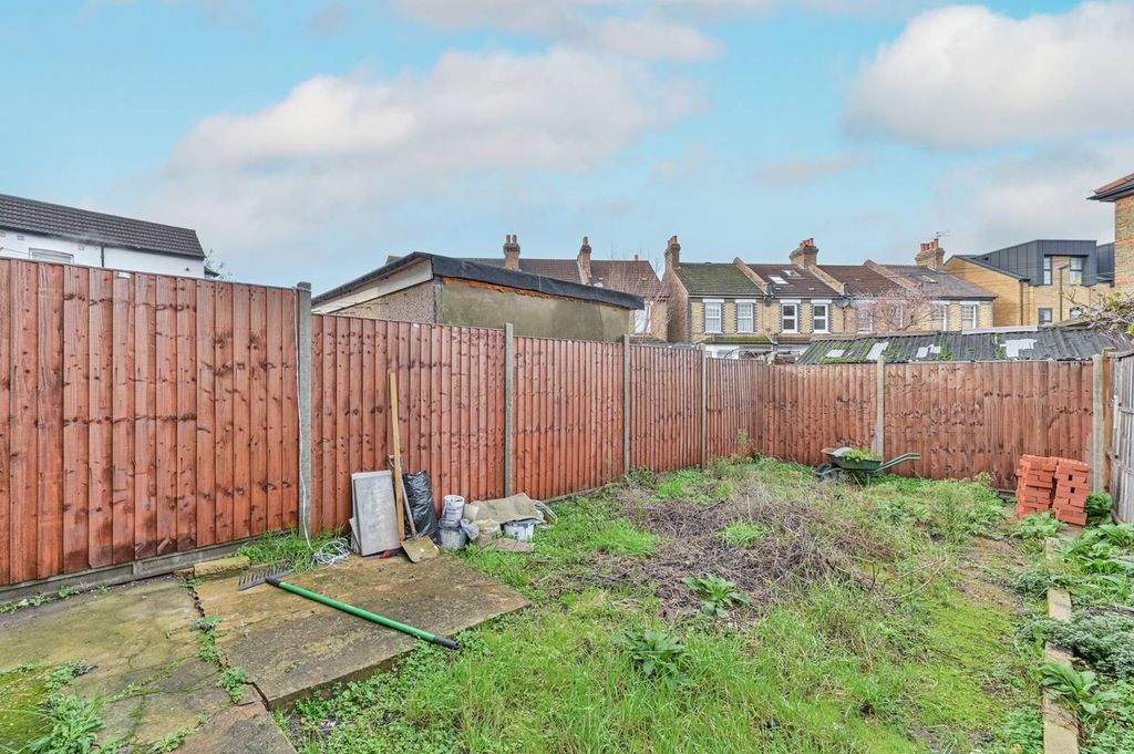 Property photo 3 of 31