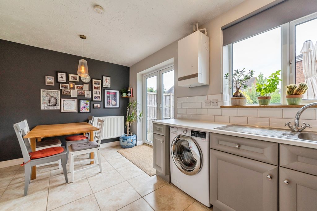 Property photo 3 of 13 19_Lancaster_Road-23