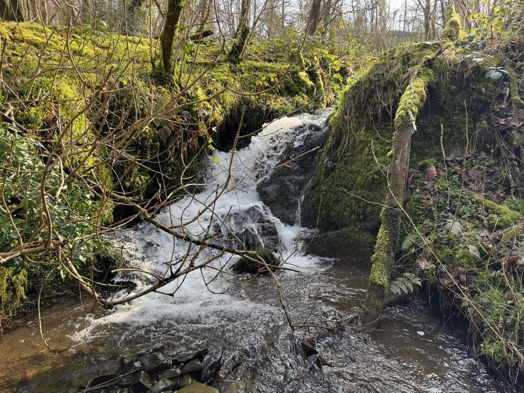 Property photo 2 of 25 Waterfall.Jpeg