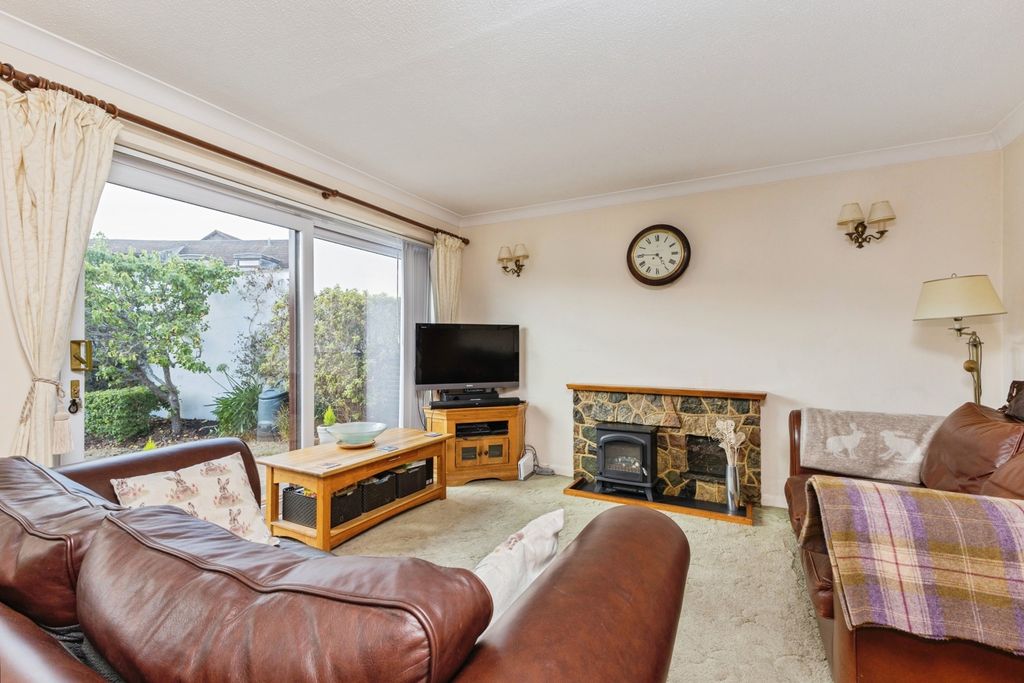 Property photo 3 of 22 Pbox-Img.Jpg
