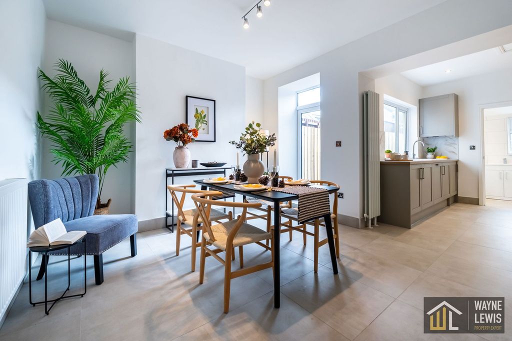 Property photo 1 of 36