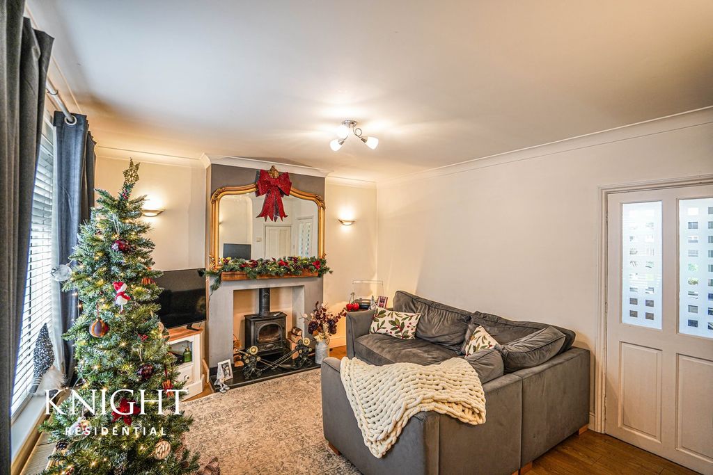 Property photo 3 of 20