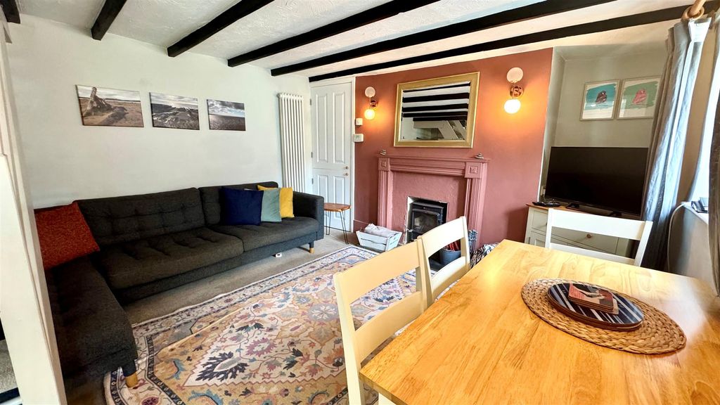 Property photo 3 of 12 9.Jpg
