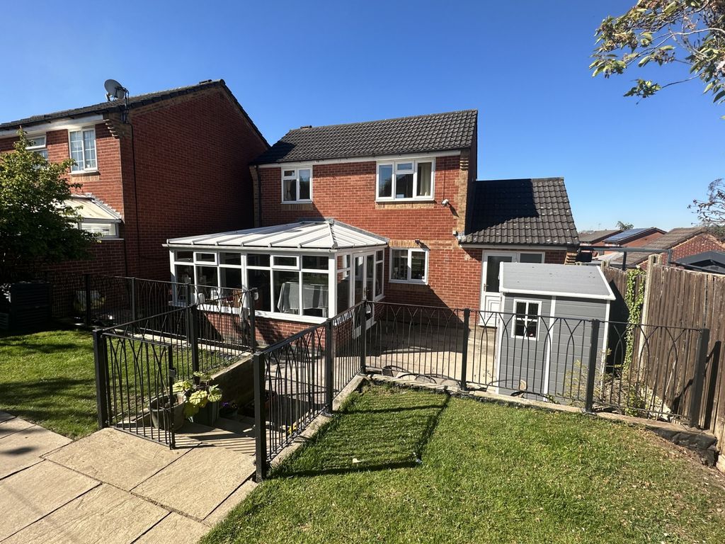 Property photo 2 of 17