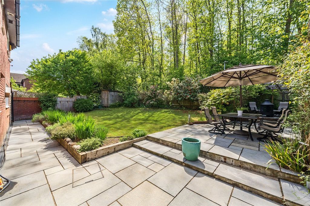 Property photo 2 of 22 Picture No. 17