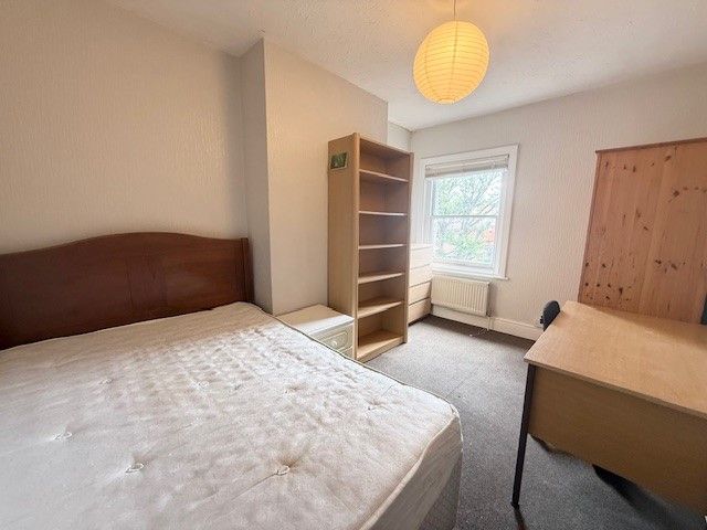 Property photo 3 of 13 Room