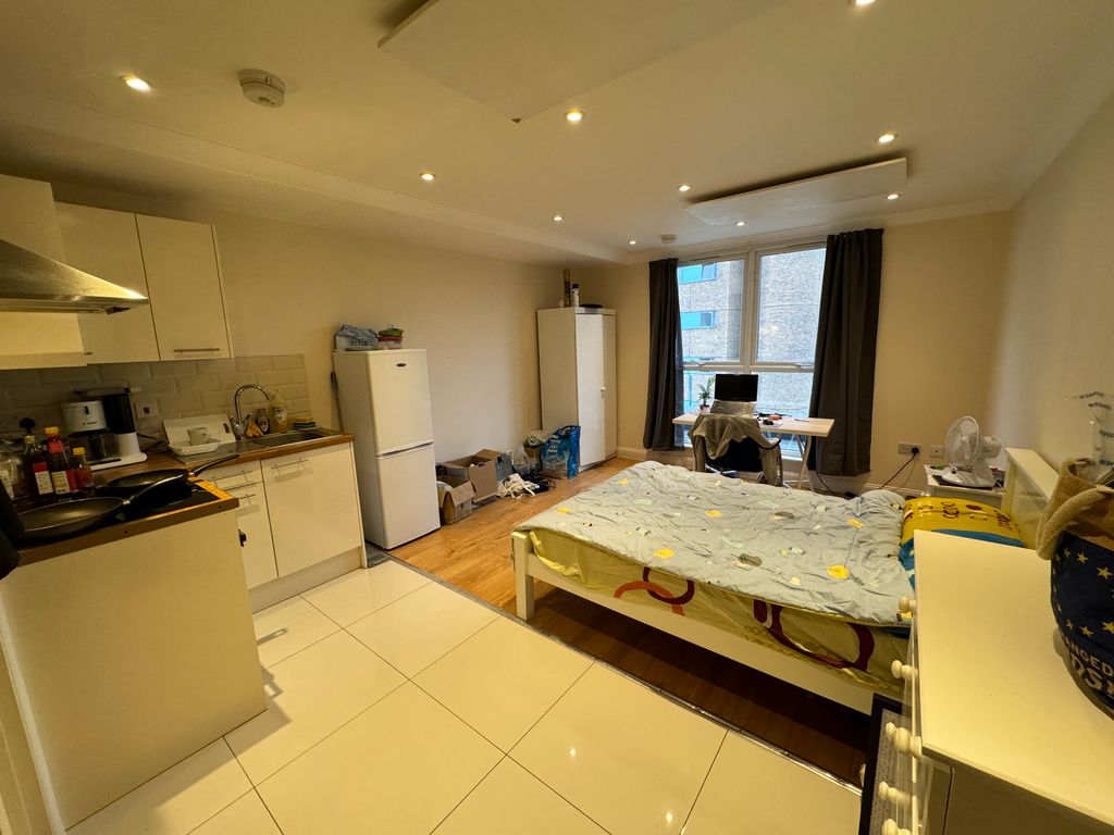 Property photo 2 of 8