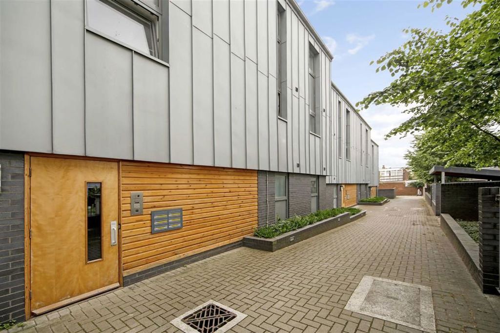 Property photo 2 of 7