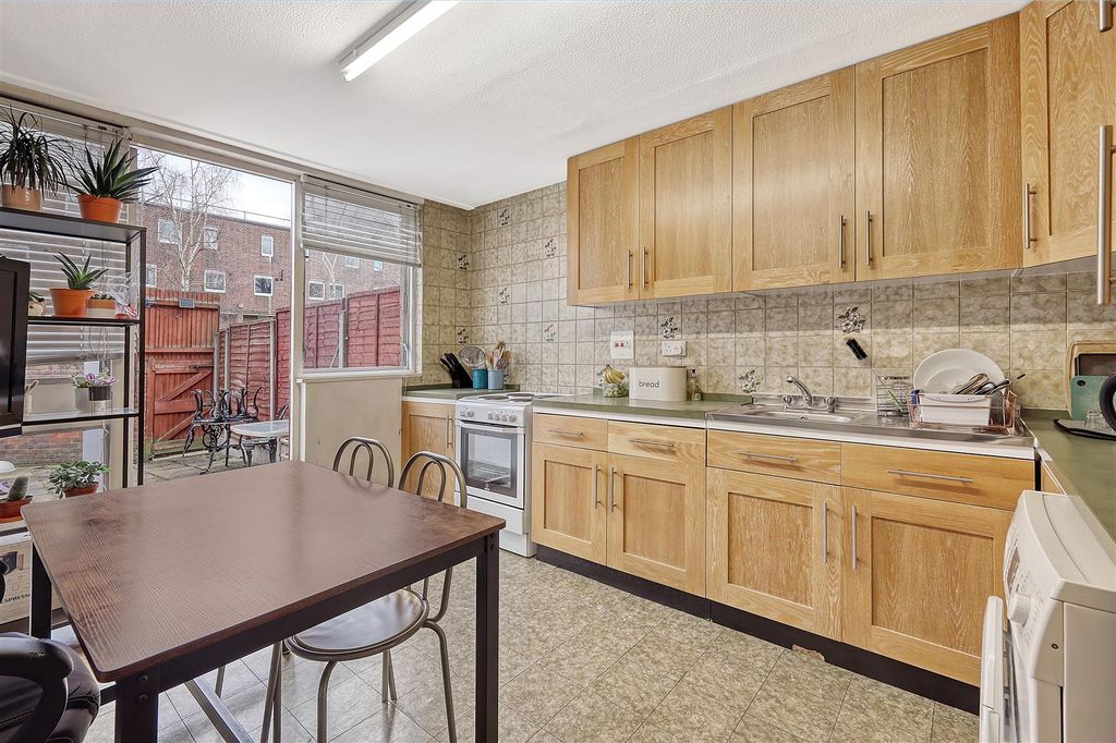 Property photo 1 of 13 4