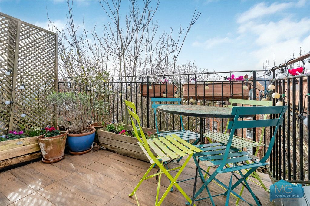 Property photo 2 of 14 Picture No. 29