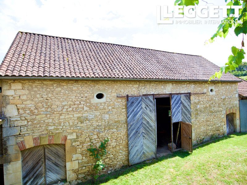 Property photo 2 of 10