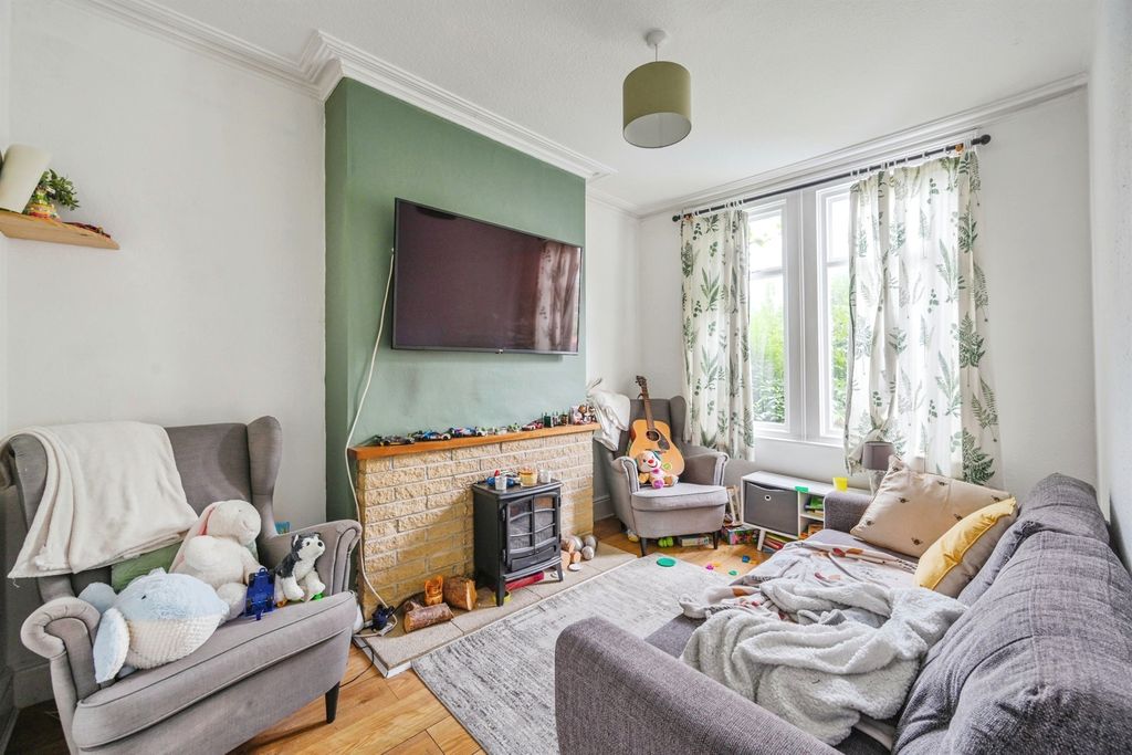 Property photo 3 of 15