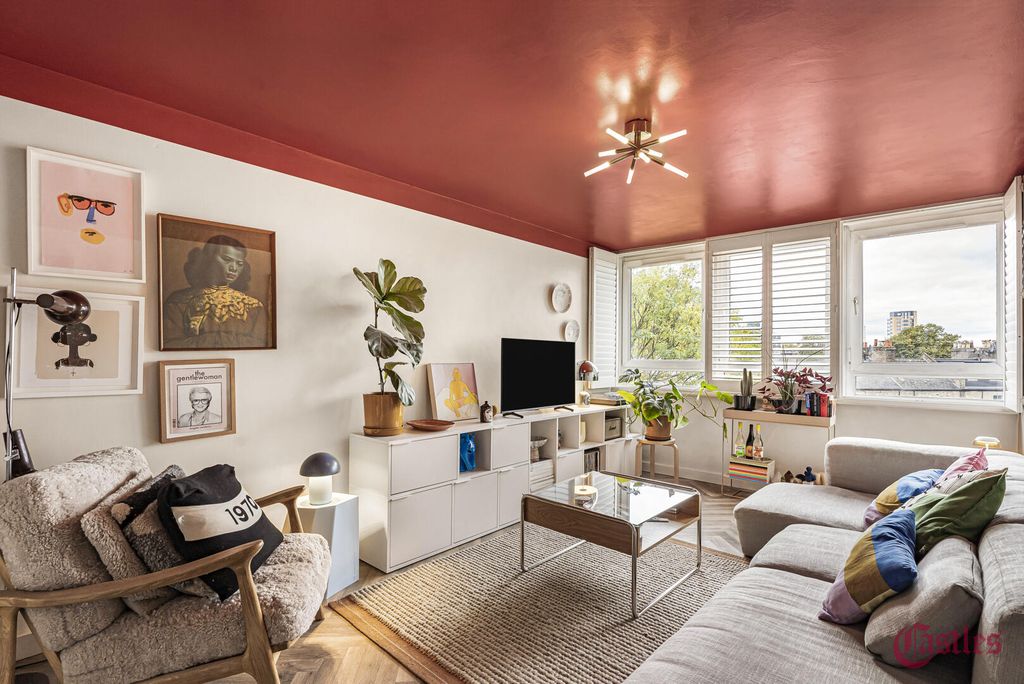 Property photo 1 of 37 Living Room