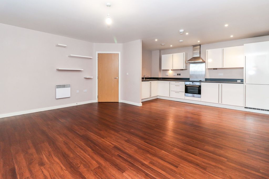 Property photo 2 of 8