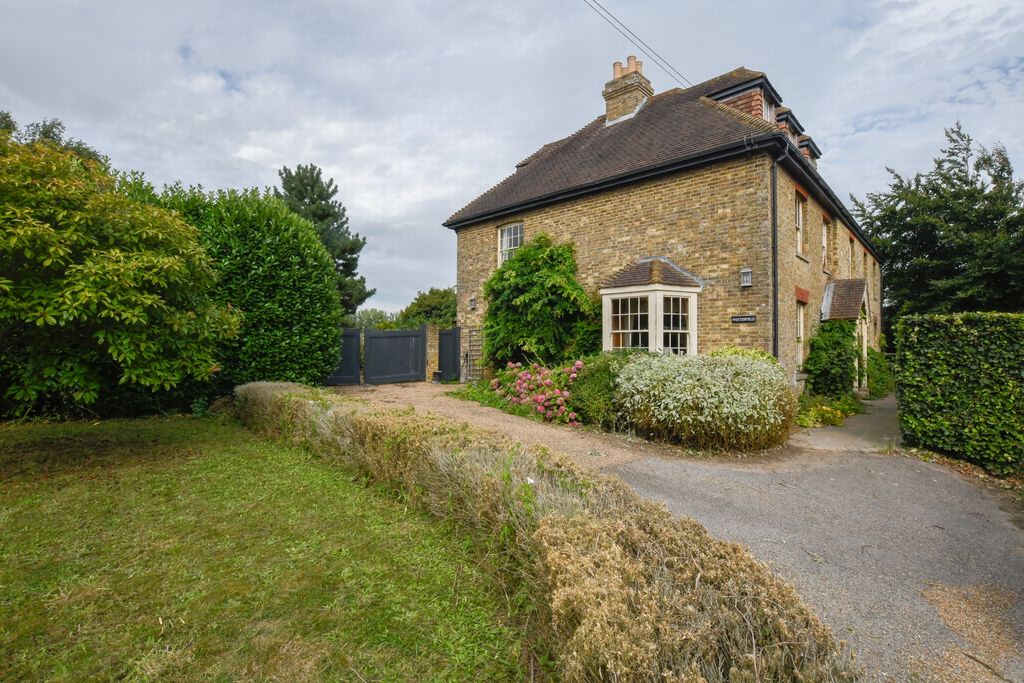 Property photo 3 of 74 Photo 44