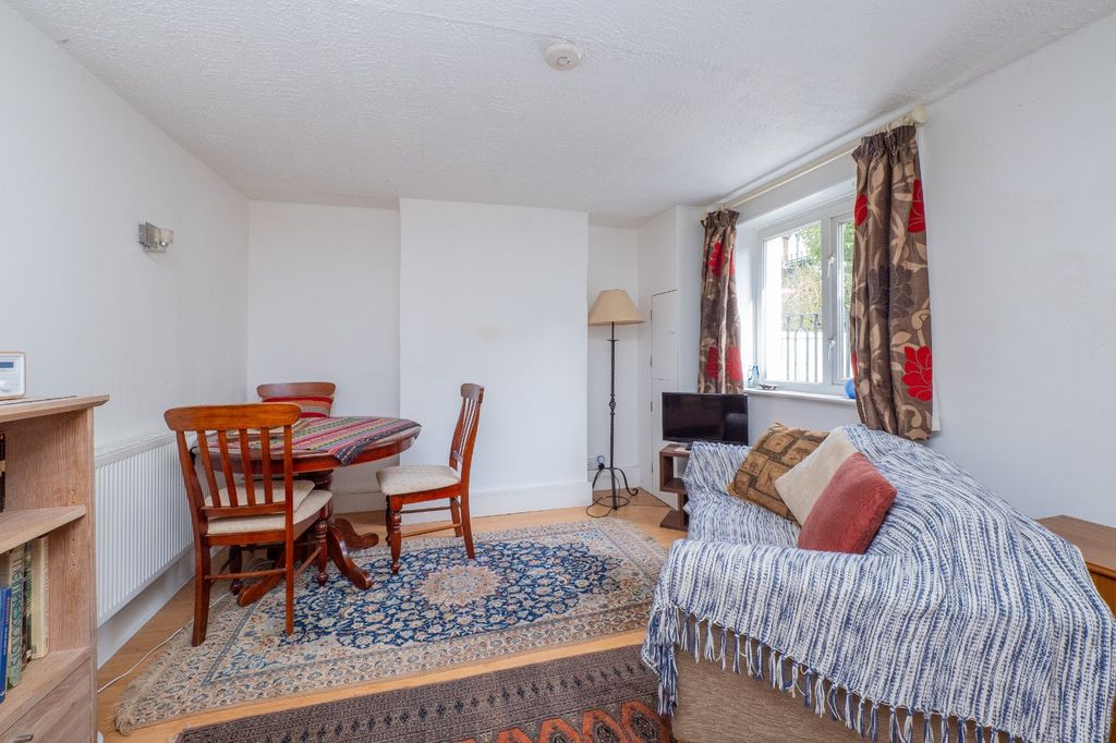 Property photo 2 of 16 Picture No. 07