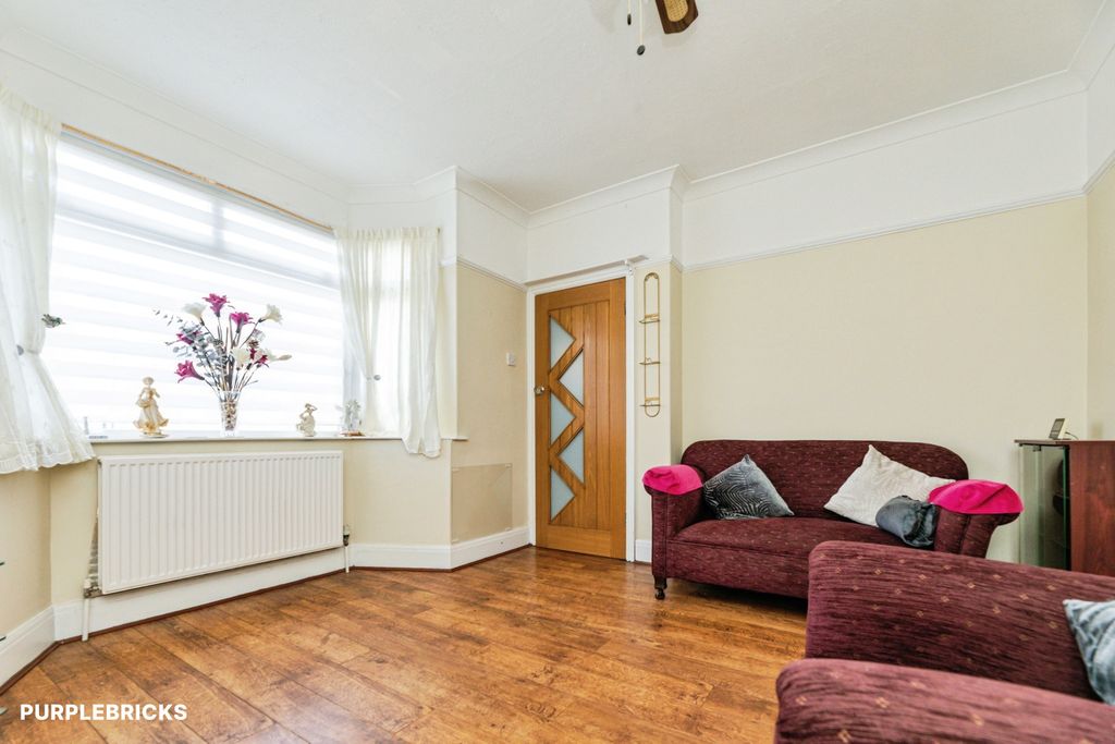 Property photo 2 of 21