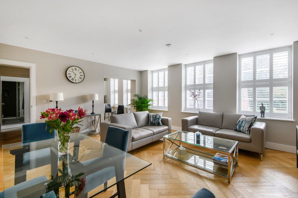 Property photo 2 of 16 Photo 02