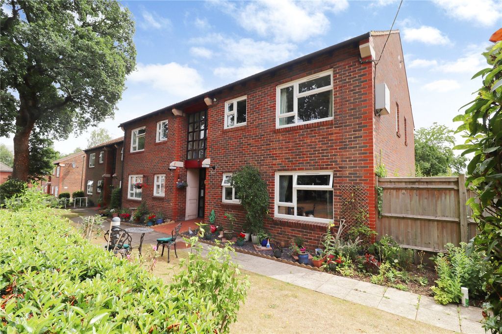 Property photo 1 of 10 Picture No. 30