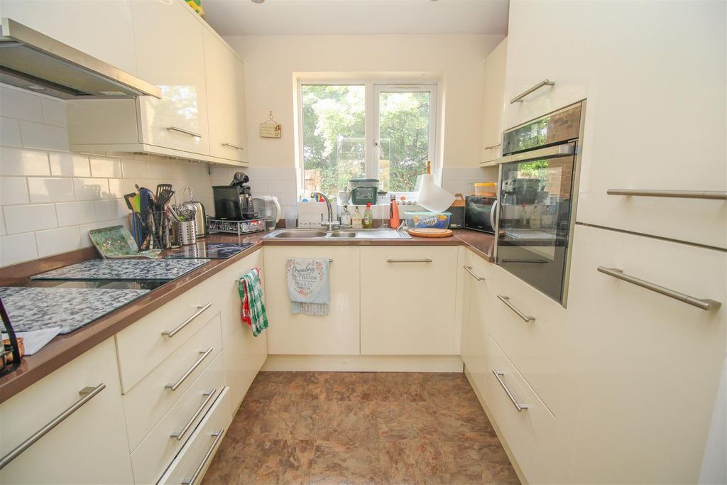 Property photo 2 of 12 Img_1373.Jpg