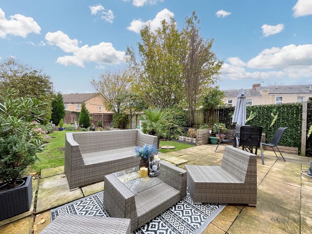 Property photo 2 of 22 4633224