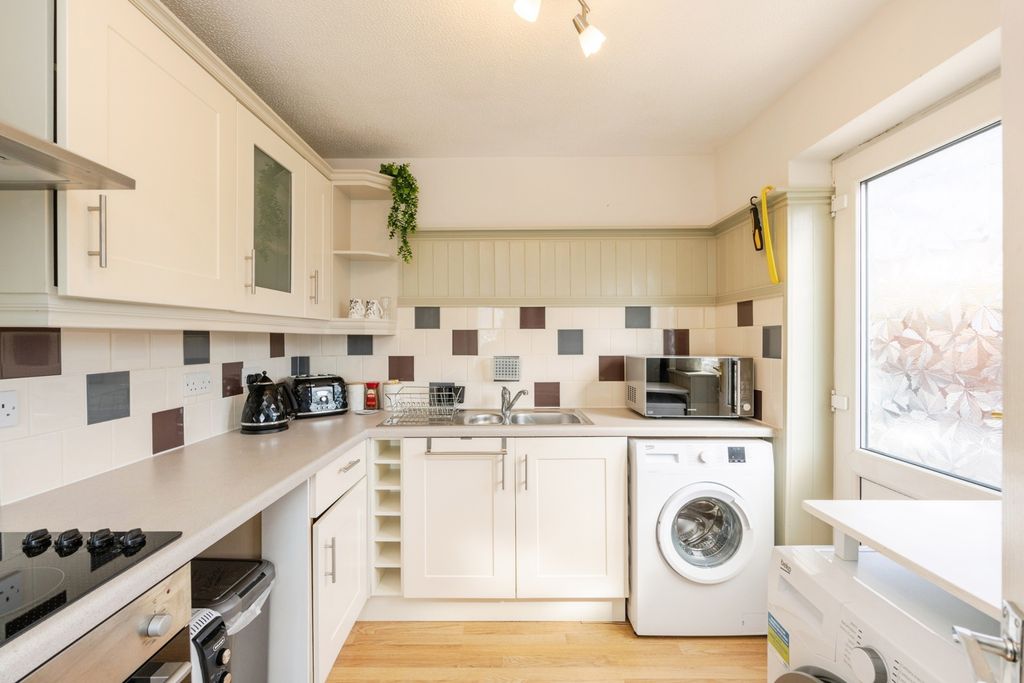 Property photo 3 of 15 Kitchen